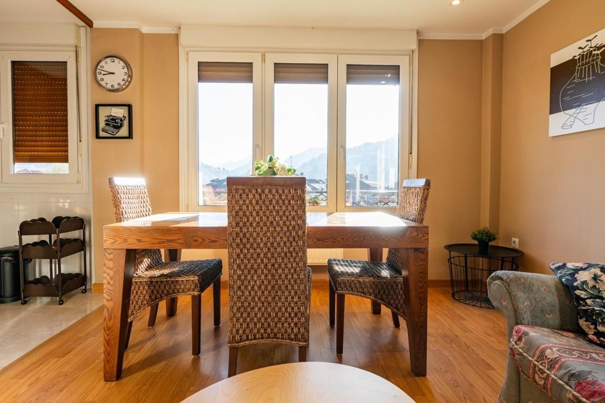 Apartamento Isabela Apartment Cangas de Onis Bagian luar foto